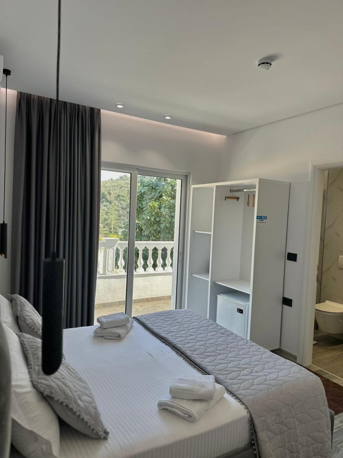Luxury Villa Alisja Sarande With Private Beach Kültér fotó