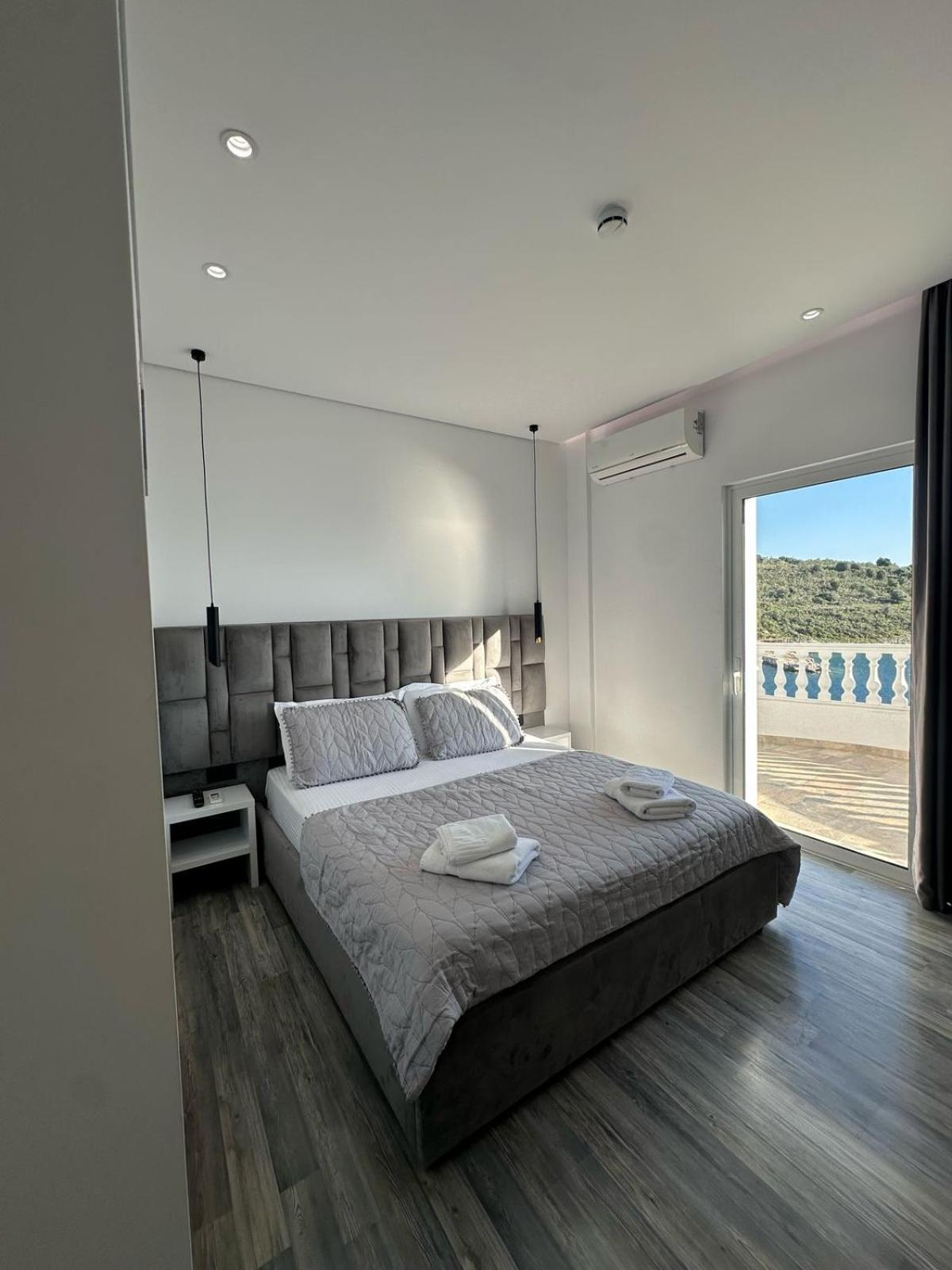 Luxury Villa Alisja Sarande With Private Beach Kültér fotó