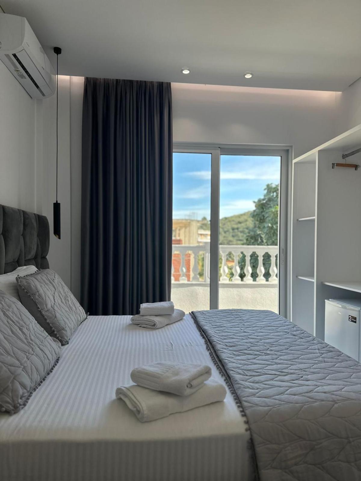 Luxury Villa Alisja Sarande With Private Beach Kültér fotó