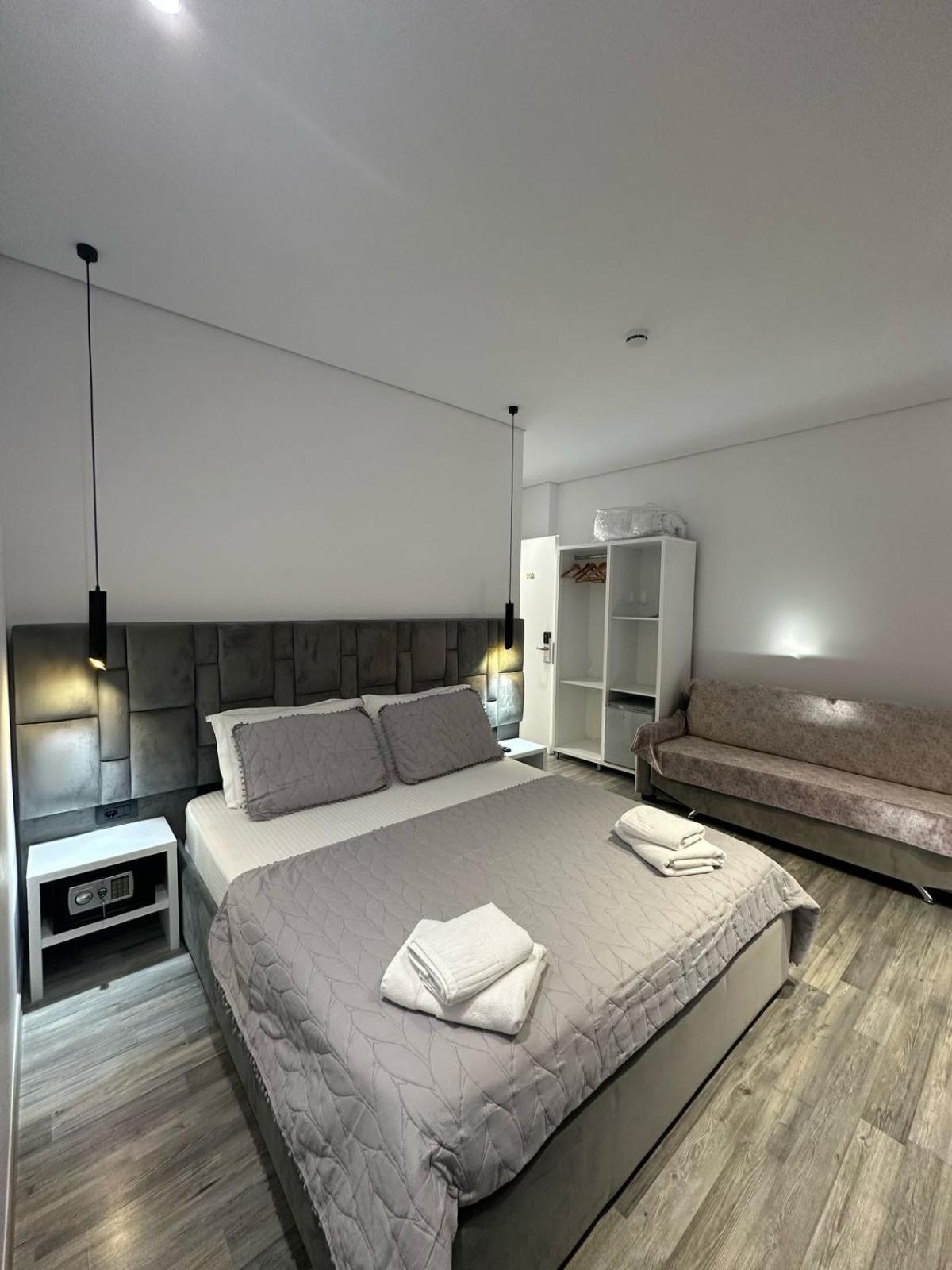 Luxury Villa Alisja Sarande With Private Beach Kültér fotó