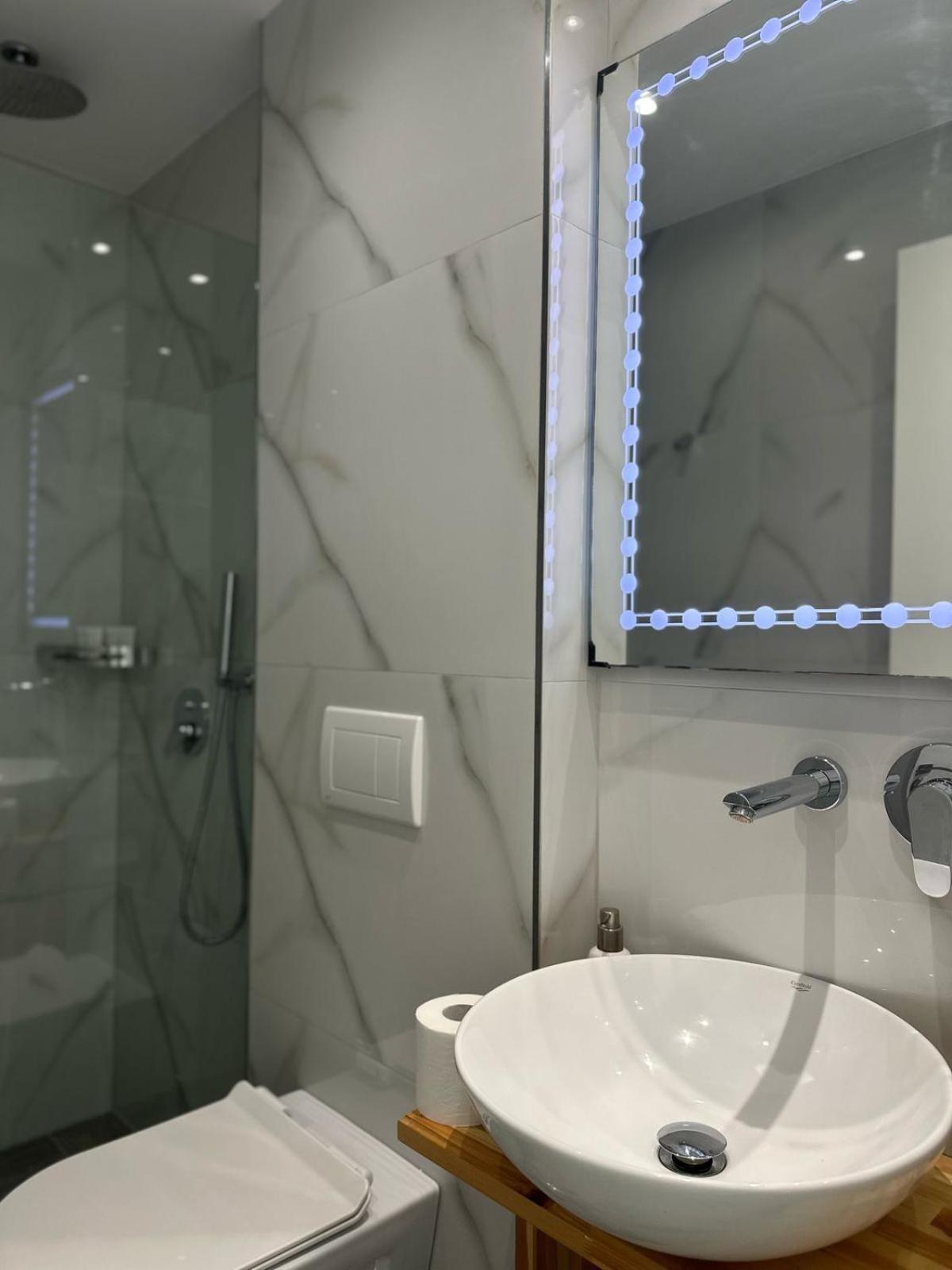 Luxury Villa Alisja Sarande With Private Beach Kültér fotó