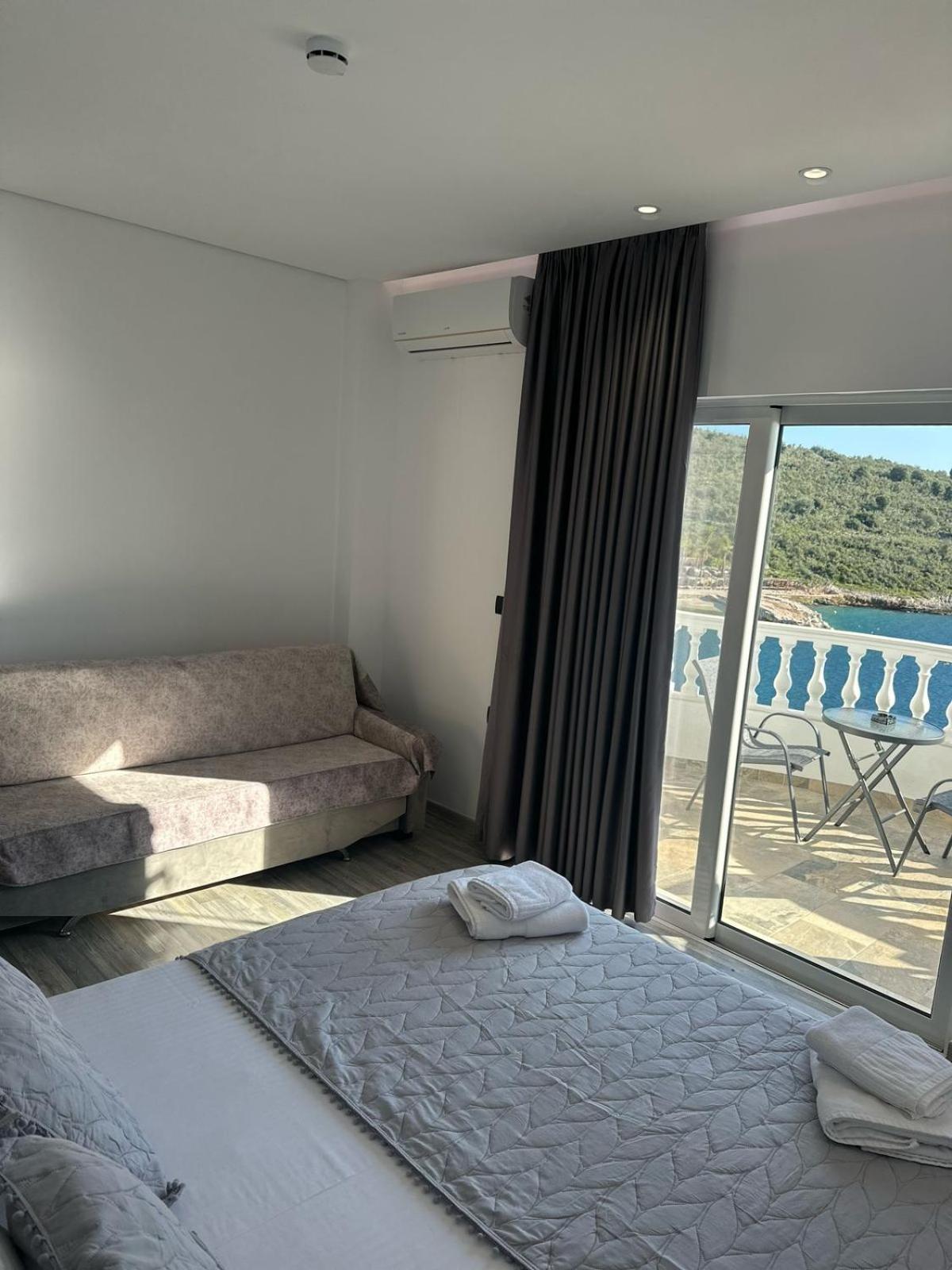 Luxury Villa Alisja Sarande With Private Beach Kültér fotó