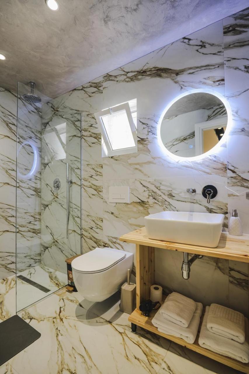 Luxury Villa Alisja Sarande With Private Beach Kültér fotó